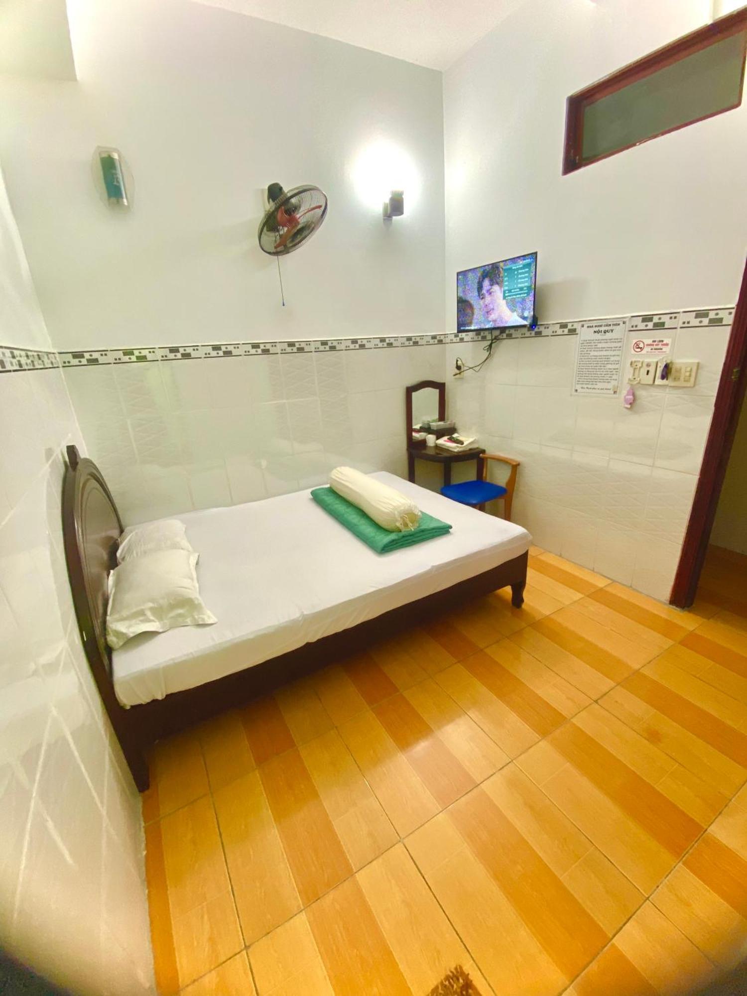 Hostel Nha Nghi Cam Tien 2 Hà Tiên Exterior foto