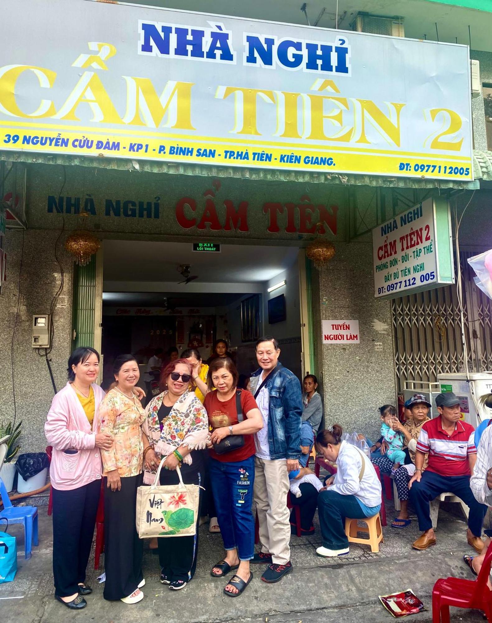 Hostel Nha Nghi Cam Tien 2 Hà Tiên Exterior foto